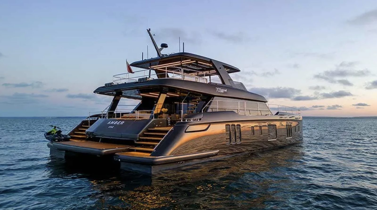 Next-generation catamaran, wide deck and saloon space